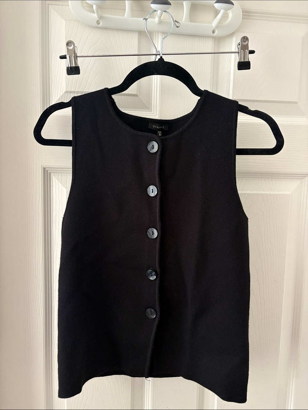 Dynamite Women’s Black Button-Front Sleeveless Top